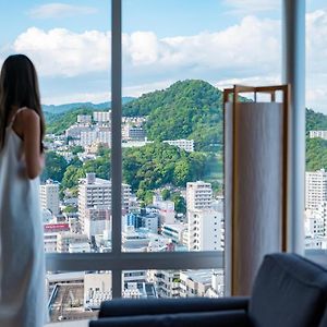 Deluxe Corner King Room 1 King City View